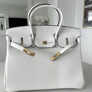 Elegant White Leather Handbag